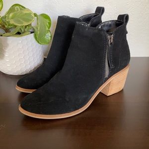 Dulce Vita booties